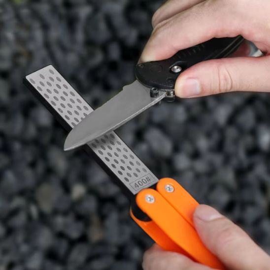aiguiseur couteau orange