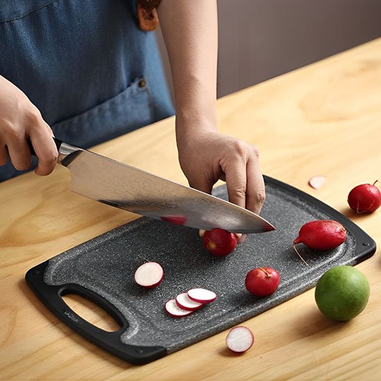 planche a decouper legumes vert